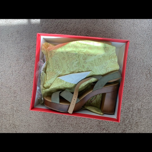 Platform heels - Picture 2 of 4